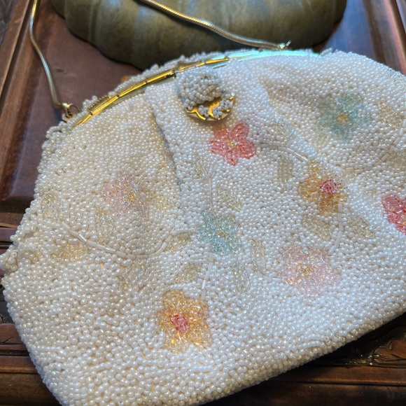Vintage beaded clutch with handle - Picture 2 of 3